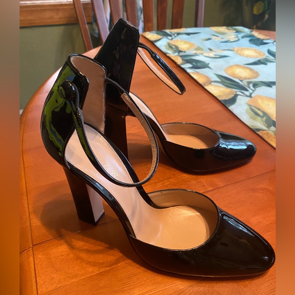 AUTHENTIC GIANVITO ROSSI Black Patent Leather Block Heel Pumps Ankle Straps 8.5